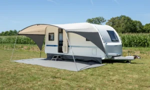 One 240 caravanluifel